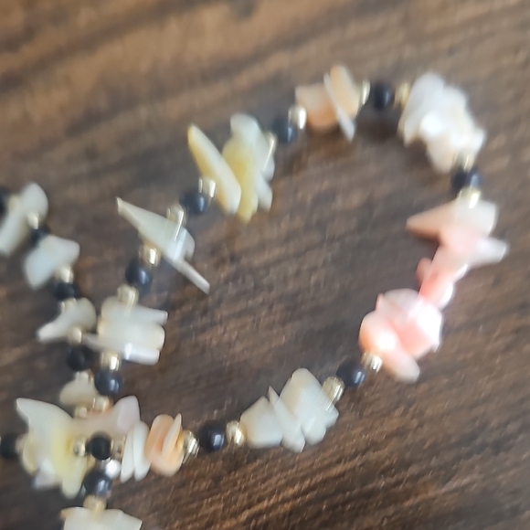 Multi-Color Bead & Shell Necklace - Picture 3 of 3